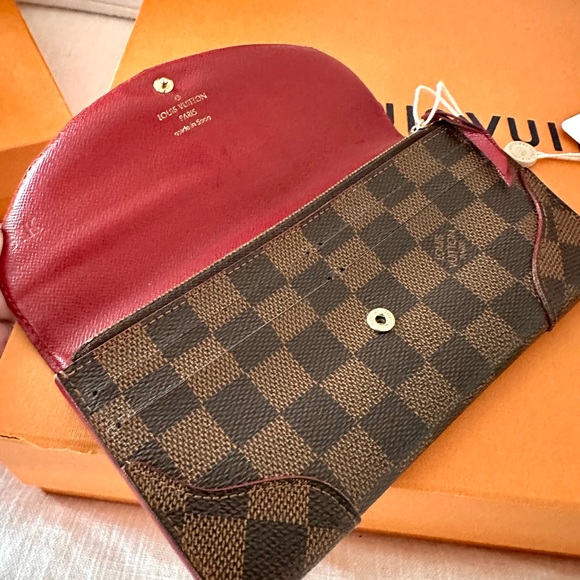 Authentic Louis Vuitton Caissa Wallet - Picture 8 of 12
